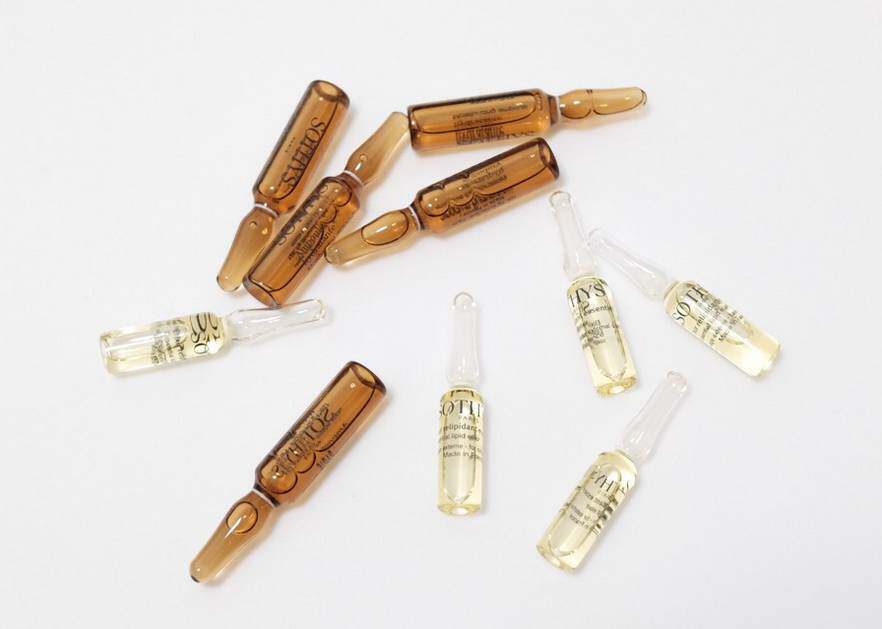 安瓶: 确切的说是"安瓿 [bù] ",其实是英文"ampule"的谐音,是一种