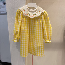 Girls skirt 2022 Spring and Autumn Korean childrens clothing childrens baby lapel embroidered cotton plaid long-sleeved dress