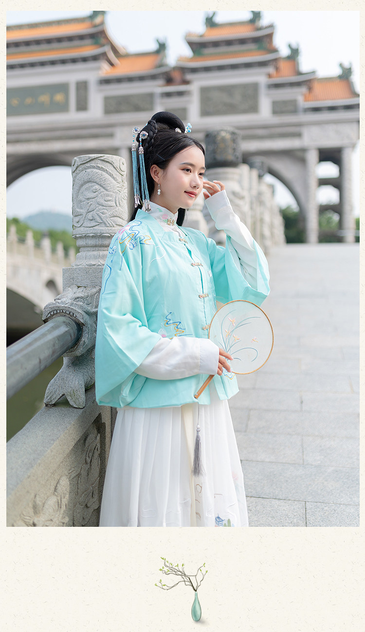 9243#秋冬改良袄裙明制汉服女方坦领半臂齐腰裙三件套重工刺绣