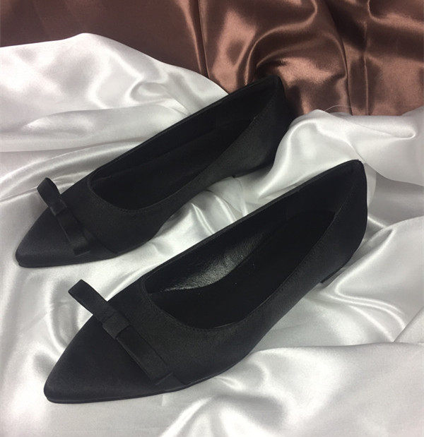 16秋季晚晚同款黑色绸缎蝴蝶结平底鞋尖头ol学生浅口真皮单鞋女