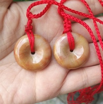 Ning Qiang Coral Jade Fossilized Red Quad-shot Single Body Safe Button Pendant Pendant Necklace Sunrays Lovers W