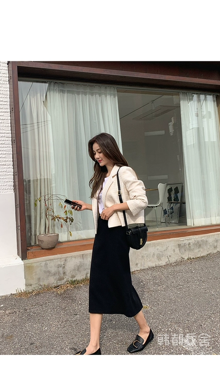 Handu Yishe Spring 2021 phụ nữ mới phong cách Hàn Quốc tính khí nấu nhẹ hương thơm nhỏ áo khoác ngắn nữ hương thơm nhỏ màu đỏ lưới - Áo khoác ngắn