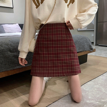 Plaid short dress 2022 spring new high waist red half dress small subpackage hip a word half body dress winter