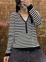 Autumn and winter New V collar long sleeve striped slim knitwear womens T-shirt temperament large loose thin base shirt 2021