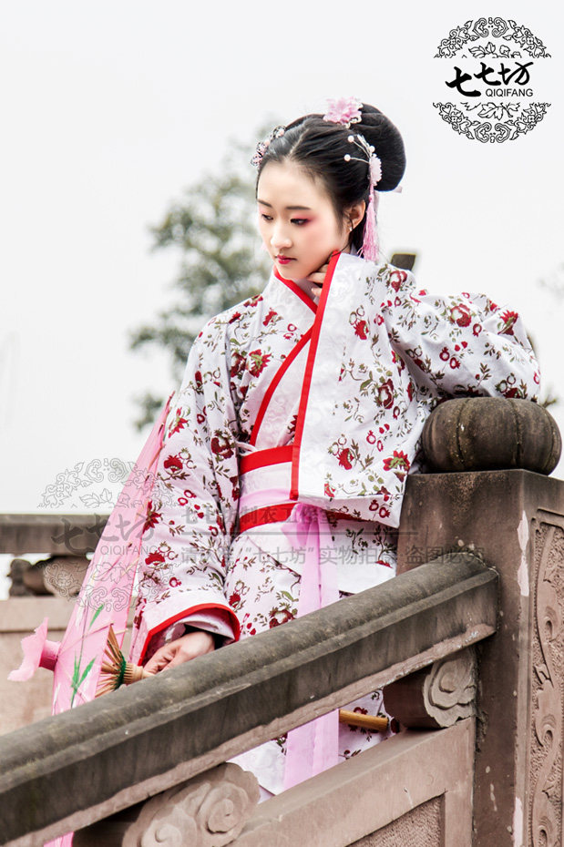 七七坊◆正规汉服华棉麻石榴花双绕短曲裾袍配大摆裙 红颂 之三_壅 