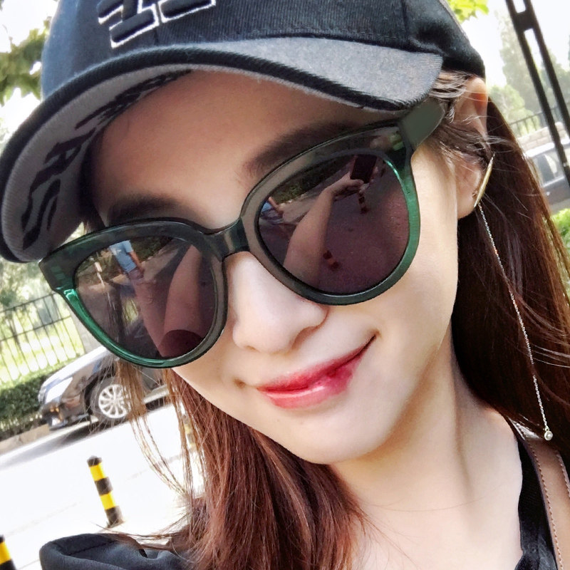 无关伤感,我只是喜欢戴上墨镜后的阴天