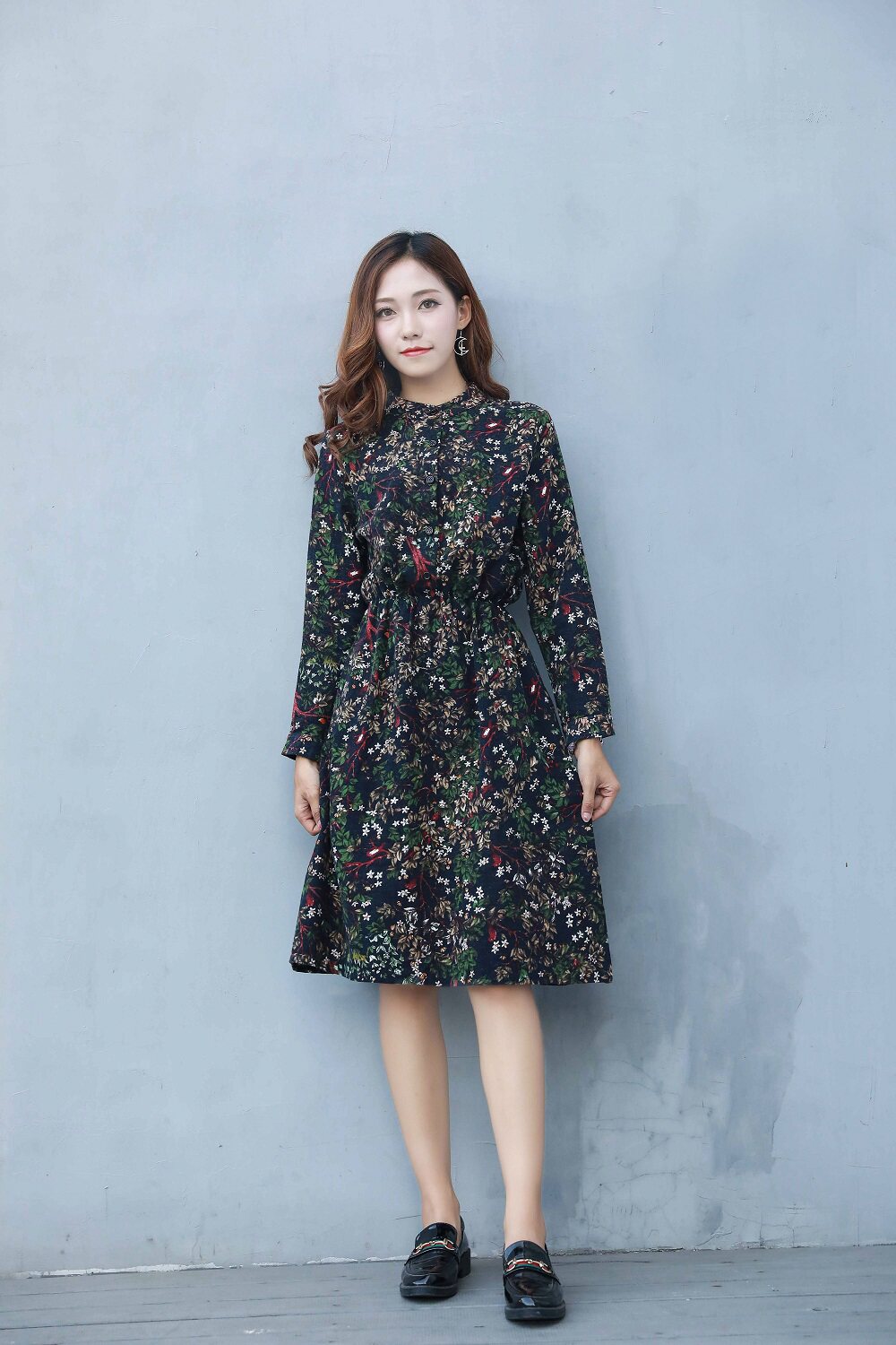 2018秋冬季新款磨毛亲肤碎花连衣裙收腰长袖宽松大码显瘦棉麻长裙