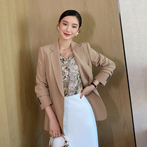 Khaki wild short blazer womens spring waist thin temperament small suit OL professional formal suit