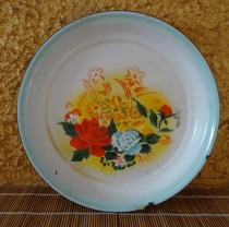 Old enamel plate 1966 Cultural Revolution enamel plate package Old Fidelity physical photos nostalgic other collectibles decoration props