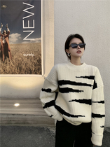 2022 autumn and winter new port Spotted Malady Sweater Women Round collar Lazy Wind loose Conspiculy Slim Knit Cardiovert Blouse