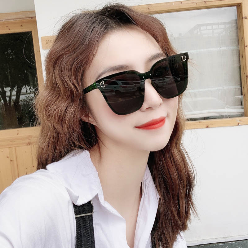 Net Red Tides and Inns FRAME SUPER BLACK SUNGLASSES WOMAN BIG FRAME ROUND FACE FASHION STREET FLAVORED SUNGLASSES SQUARE
