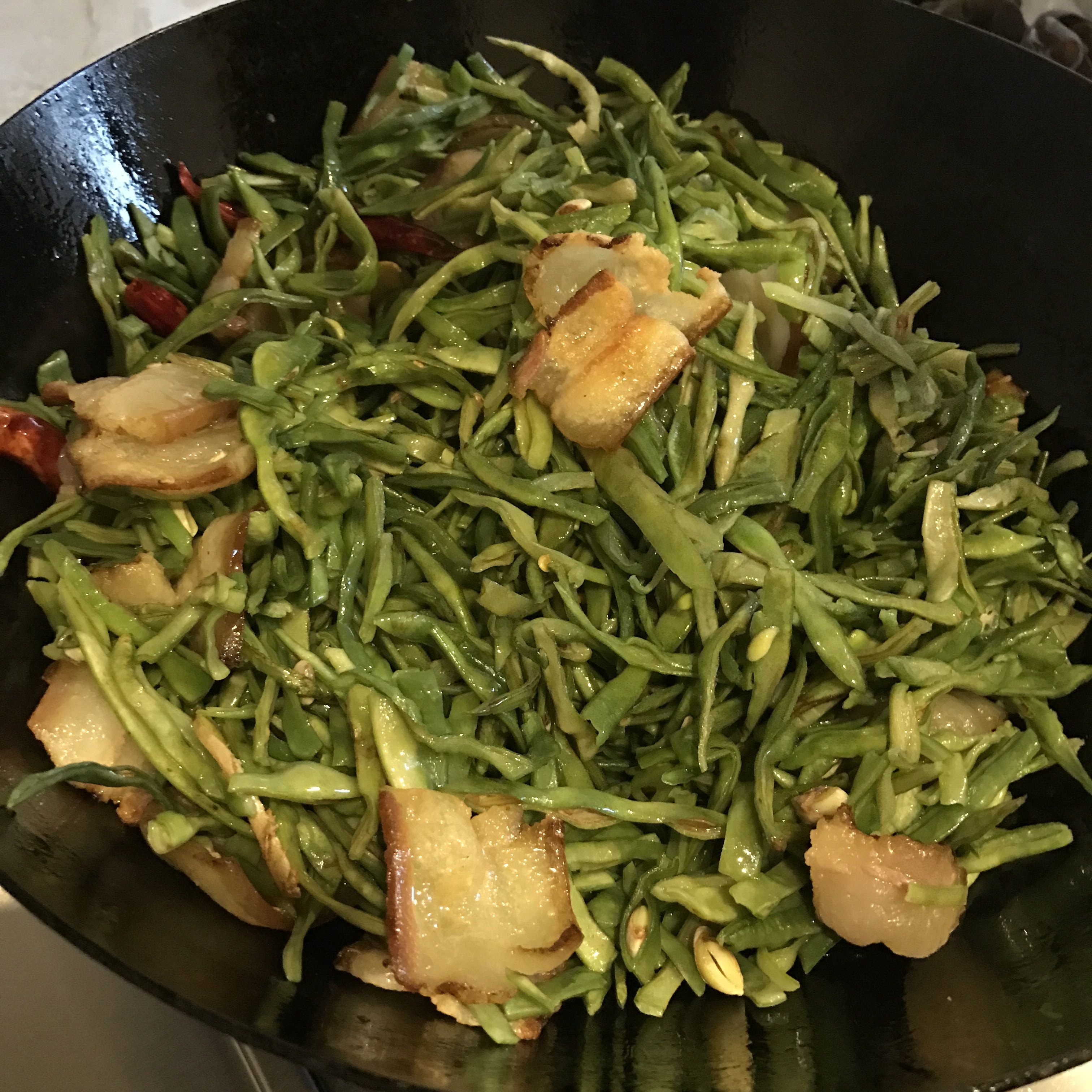 东北四川菜:干豆角丝炖腊肉