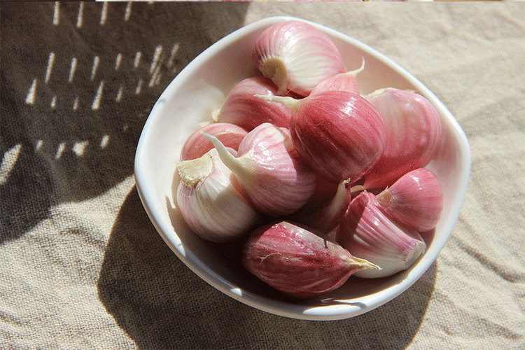 云南高原农家自种现挖现发新鲜大蒜瓣瓣蒜非转基因实发5斤包邮_7折