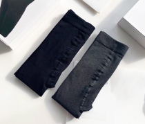 Too much necessary for this is somebodys hands two boxes of stovepipe socks a box of liang se ru excellent quality ~ ~ ~ ~