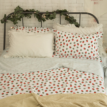 (House posture) super cute red Strawberry Cotton single student three-piece small strawberry BJ bed sheet quilt cover