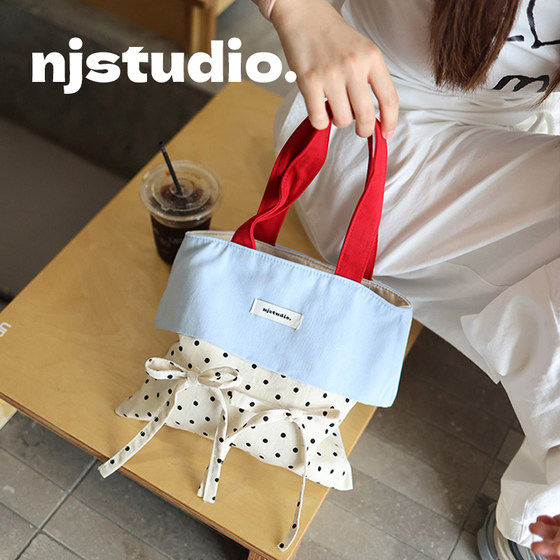 Cute personalized student handbag carrying book bag niche unique walking bag commuting lightweight women's canvas bag
Cute personalized student handbag carrying book bag niche unique walking bag commuting lightweight women's canvas bag