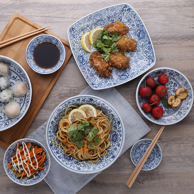 日式釉下彩陶瓷餐具盘子菜盘碟子水果盘餐盘饭盘复古手绘蓝莲花盘