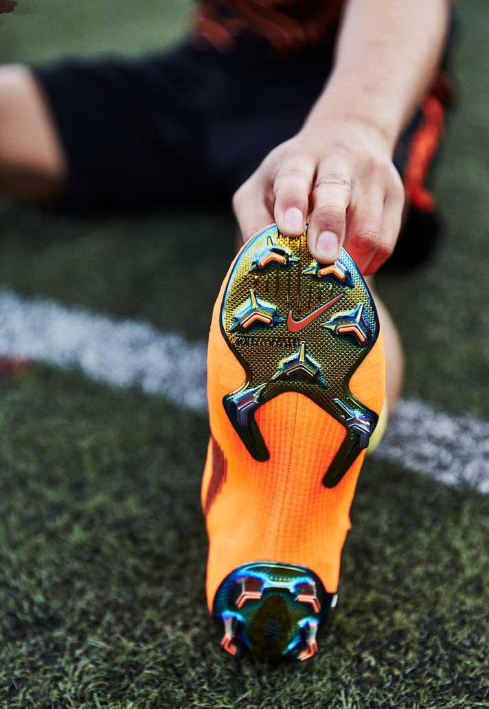 实战评测:耐克刺客12代年度最佳足球鞋