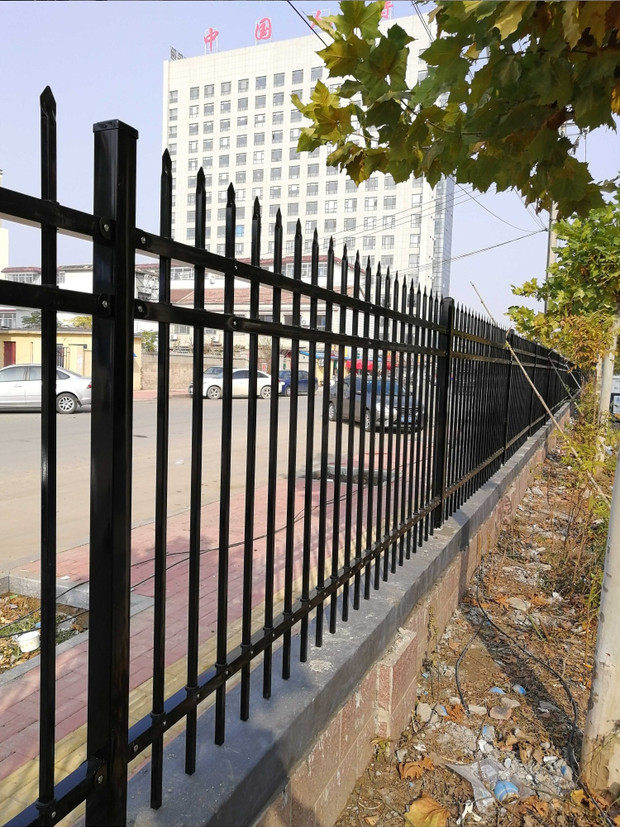 热镀锌钢护栏铁艺围栏围墙栏杆隔离草坪阳台小区防护栏栅栏新农村