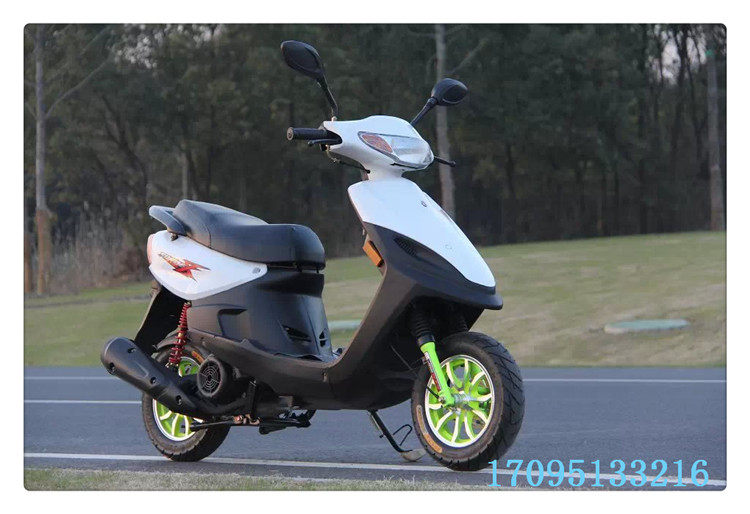 摩托车助力代步踏板迷你跑车雅马哈款复古小型