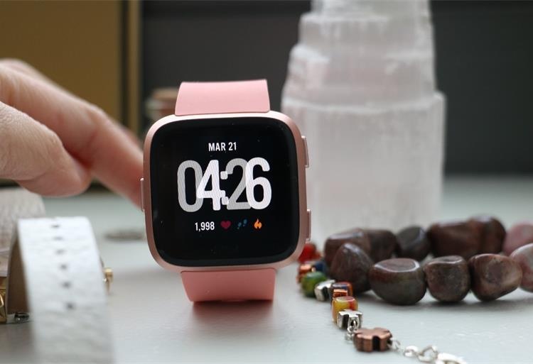 爱打扮(www.idaban.cn)，Fitbit Versa 2，续航强悍3