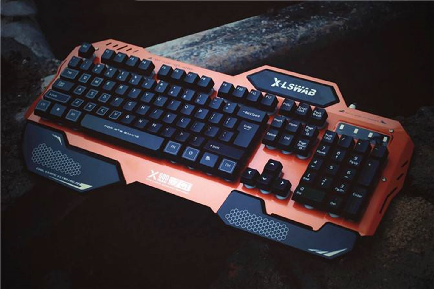 让游戏党都爱不释手的键盘,手感超棒!