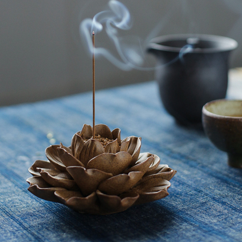 谷谷默默)             禅是自己内心的一种参悟,是一种宁静的境界