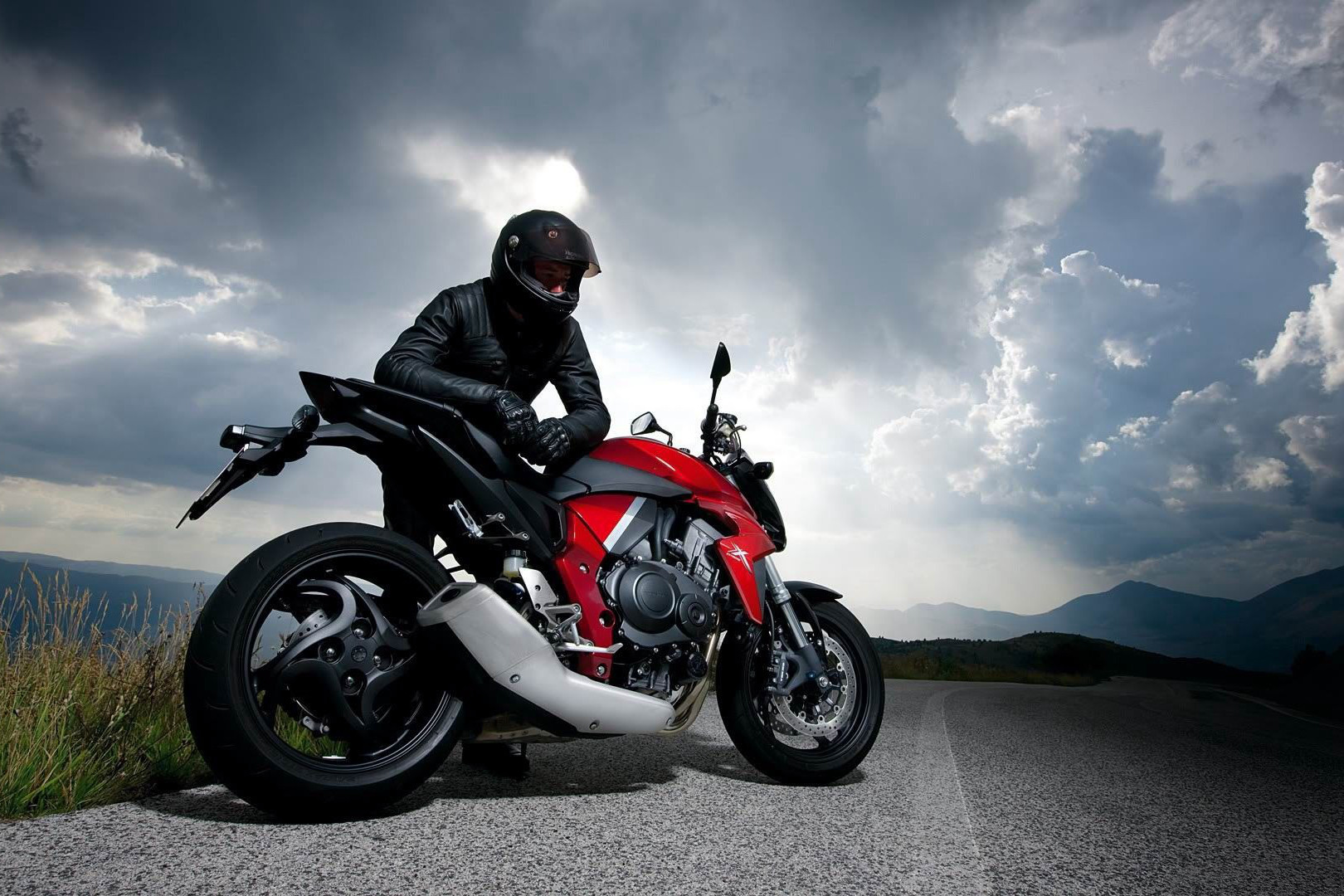 你和男神,就差一辆机车的距离