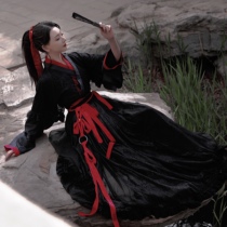 To the autumn speech original Hanfu Baiyun black earth Jin three-piece set spring summer autumn lace black and white straight collar jacket broken skirt tail section