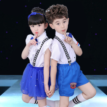 61 children acting out of a chorus suit kindergarten class small class girl dance fluffy dress cute princess back with pants