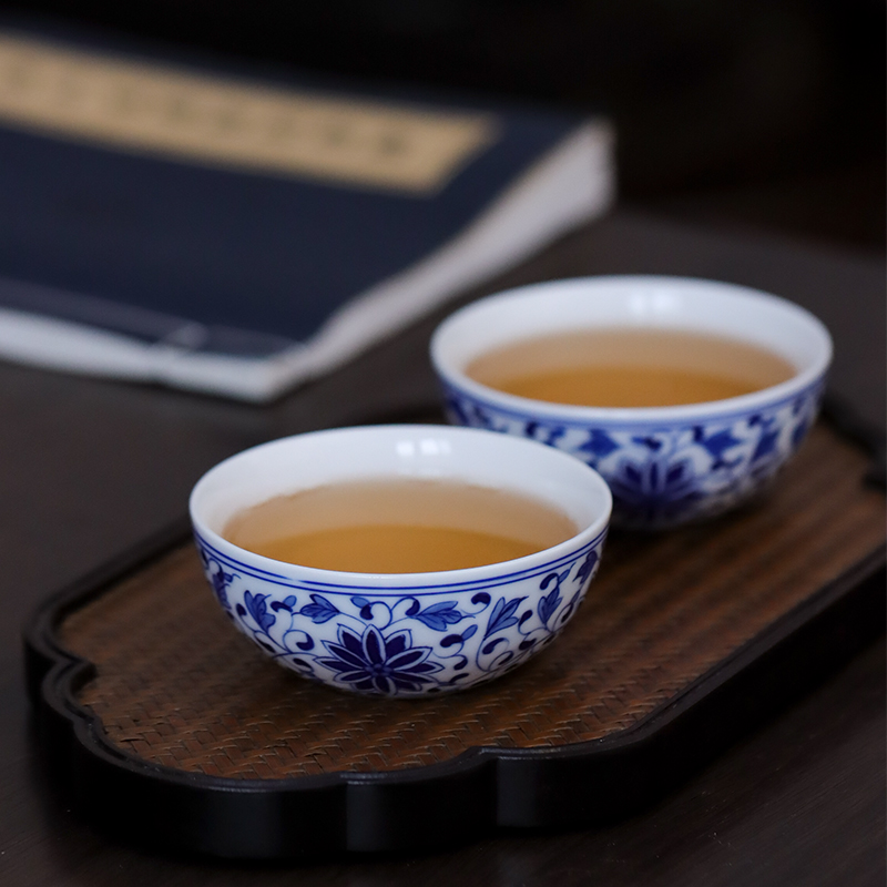 Hand - made treasure phase flower tea cup of jingdezhen ceramic blue master cup kung fu tea cups small bowl sample tea cup