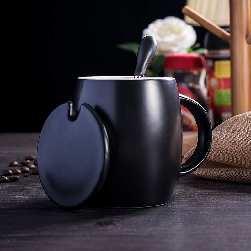 千易创意纯色瓷盖酒桶杯陶瓷马克杯咖啡杯带盖带勺子牛奶杯大容量产品展示图5