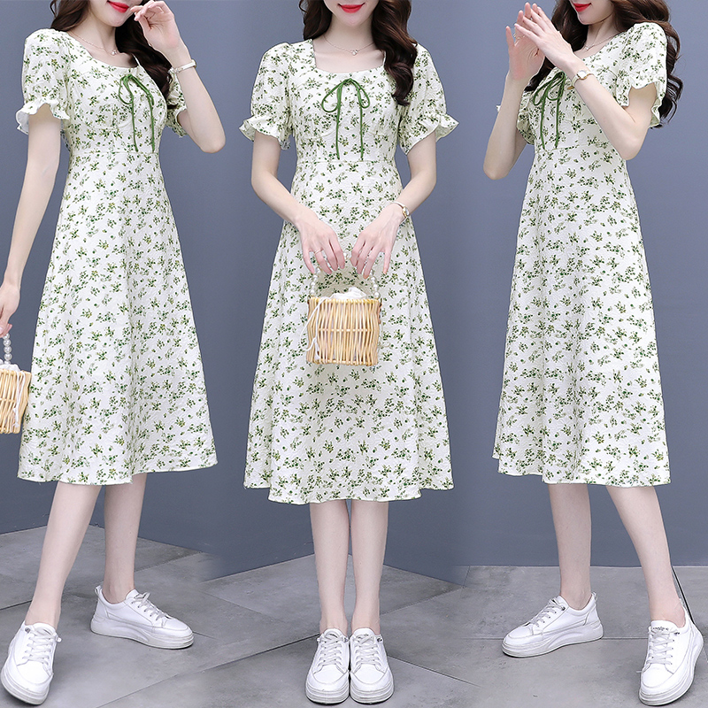 碎花连衣裙女夏季2024新款小个子法式泡泡袖初恋仙女裙子超仙森系