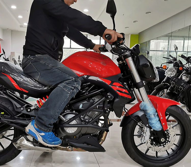 贝纳利黄龙600/300 改装保险杠bj bn302s蓝宝龙竞技杠防摔前护杠