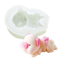 Net red 3d three-dimensional saliva pig standing snot gold cartoon animal mousse mold silicone French cake ice cream