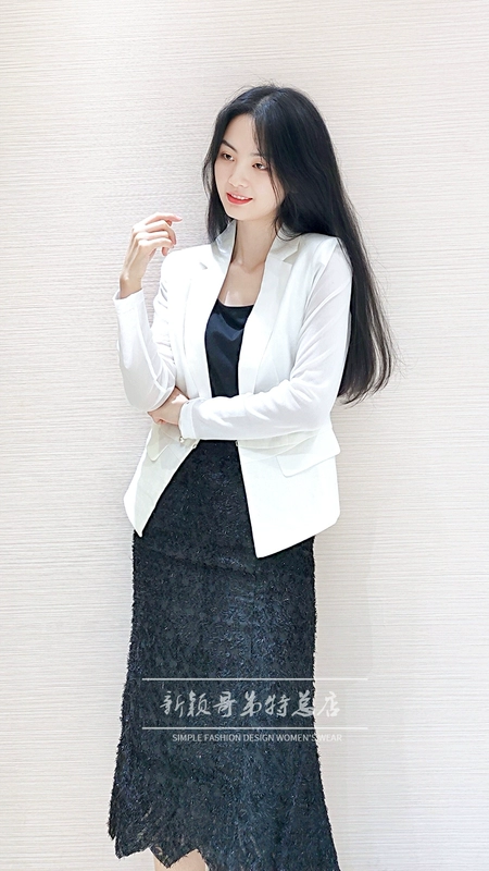 Anh cả quần áo quần áo phụ nữ 2021 mới mùa xuân trắng vải lanh giản dị phù hợp với nhỏ phù hợp với thiết kế áo khoác cảm giác thích hợp - Business Suit