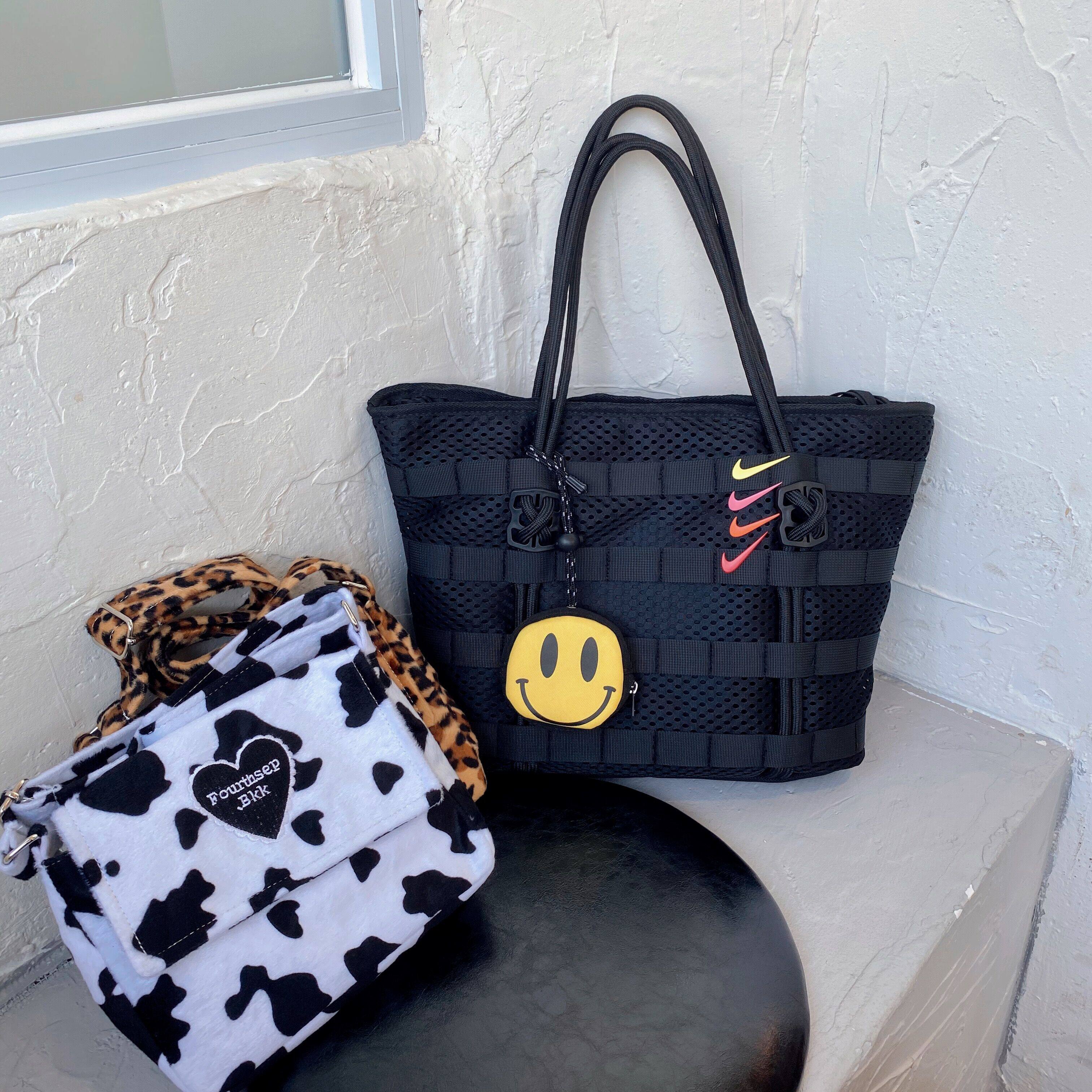 泰国小众设计bkk毛绒腋下包女时尚复古豹纹桃心斜挎包单肩小包