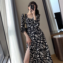 Style Shatter Dress Dress Woman Fat Sister Spring Dress 2022 New Temperament Square Leader Skirt Side Open Fork Skirt Over Knee