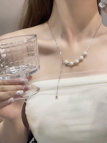 여성의 세련된 디자인 및 다목적 쇄골 체인 라이트 고급스러운 기질 목걸이를위한 다중 수거 풀업 조절 가능한 진주 목걸이 여성의 세련된 디자인 및 다목적 쇄골 체인 라이트 고급스러운 기질 목걸이를위한 다중 수거 풀업 조절 가능한 진주 목걸이