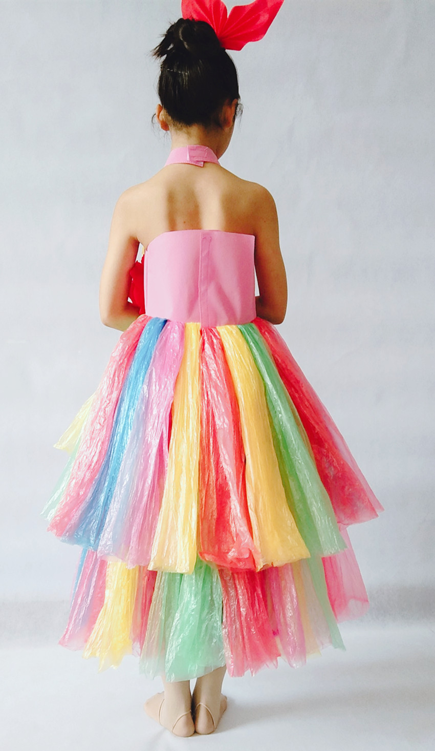 自制创意舞台走秀环保服装手工亲子装女童材料时装秀塑料带演出服