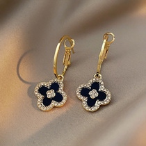A DHepburn clover earrings women light luxury temperament earrings 2021 New Tide niche design ear jewelry
