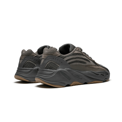 Adidas Yeezy Boost 700 V2 Geode 椰子老爹鞋晶洞 咖啡色 EG6860