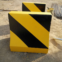 Manufacturer Road Construction Isolation Cement Pier Site Special Pier Doorway Isolation Pier Property Anticollision Pier