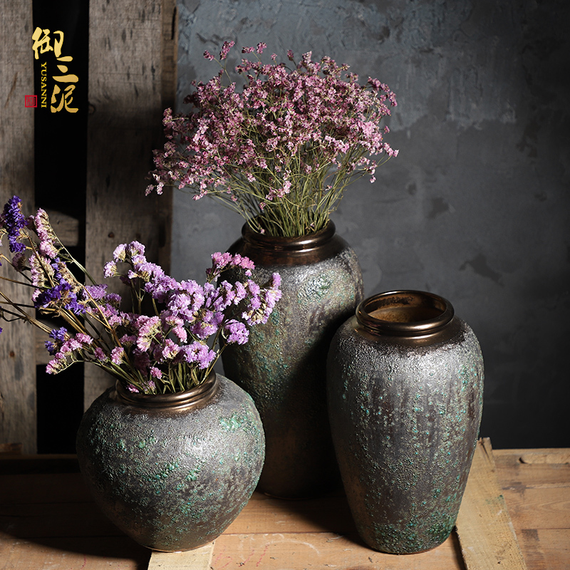 Coarse clay ceramic antique vase made old POTS dry flower vase retro landing sitting room adornment is placed jar flower pot