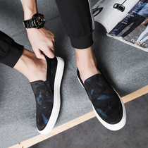 Mens shoes spring 2022 new canvas shoes mens Korean version of a lazy man camouflage board shoes Joker loafers tide