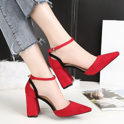 2018新款女鞋时尚一字扣尖头高跟鞋女粗跟百
