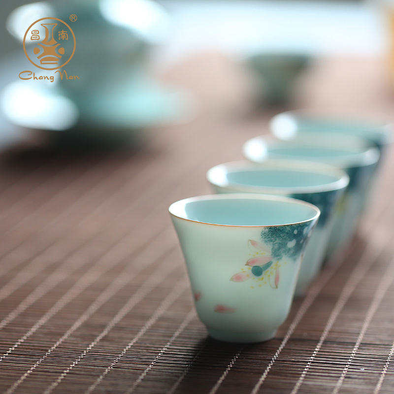 Chang south ceramic film tsing kung fu tea set small teacups hand - made lotus sample tea cup jingdezhen personal single cup by hand