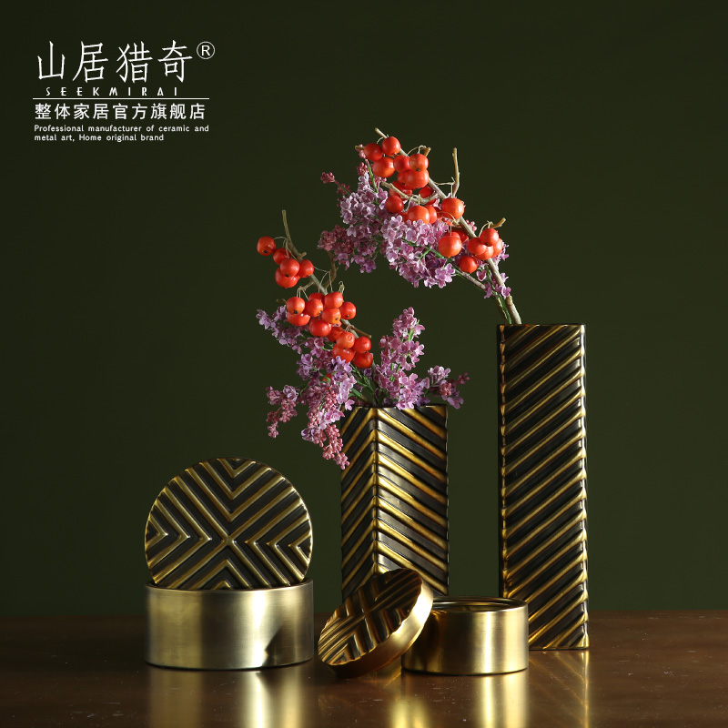 Postmodern light key-2 luxury soft outfit gold retro ceramic vase square geometric flower implement example room decorative jewelry box