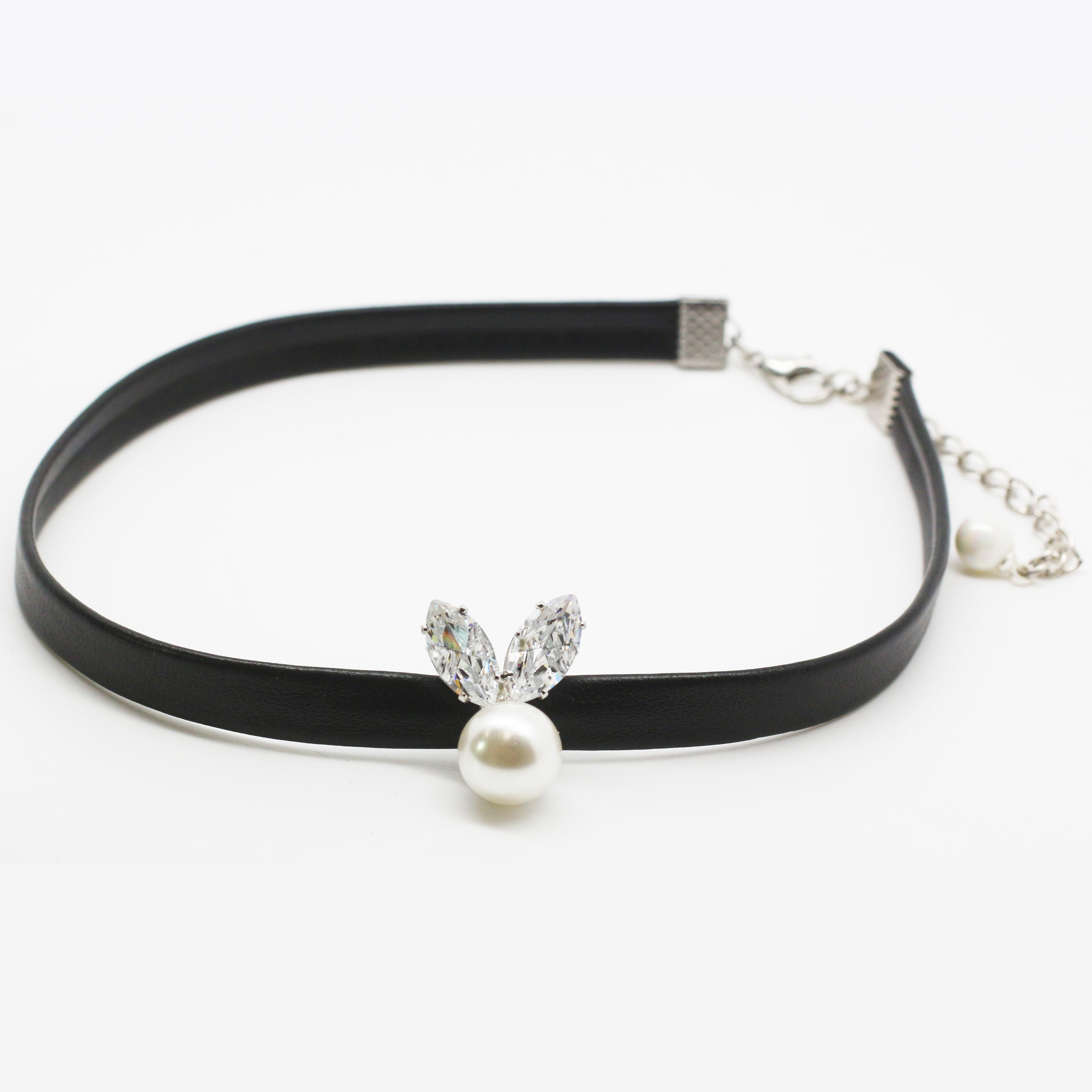 春夏季原宿项圈女韩版个性兔子吊坠pu皮颈链时尚可爱短款锁骨链