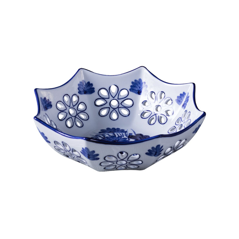 Sitting room ceramic fruit bowl large fruit basin creative star hollow out of the blue and white porcelain plate of fruit snacks decorative plate